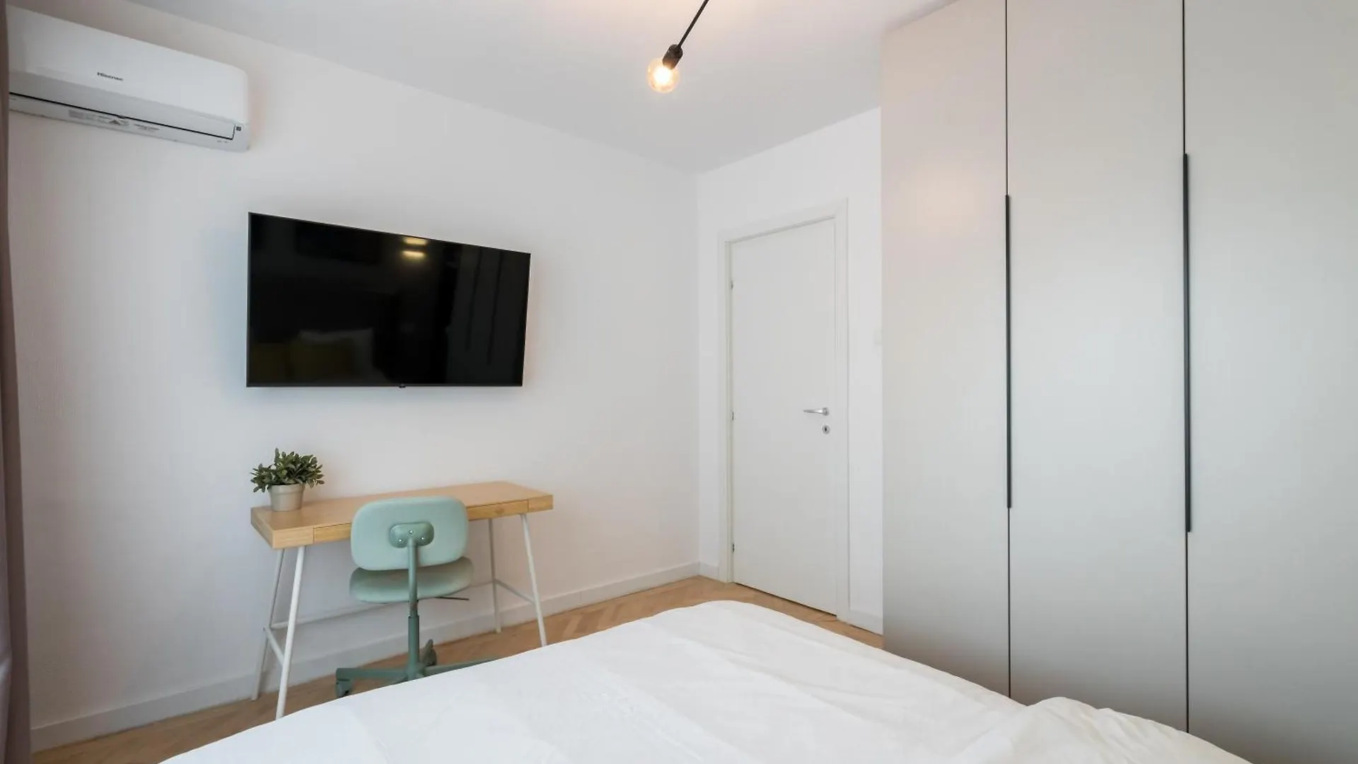 Majestic Downtown Apartment Bucharest