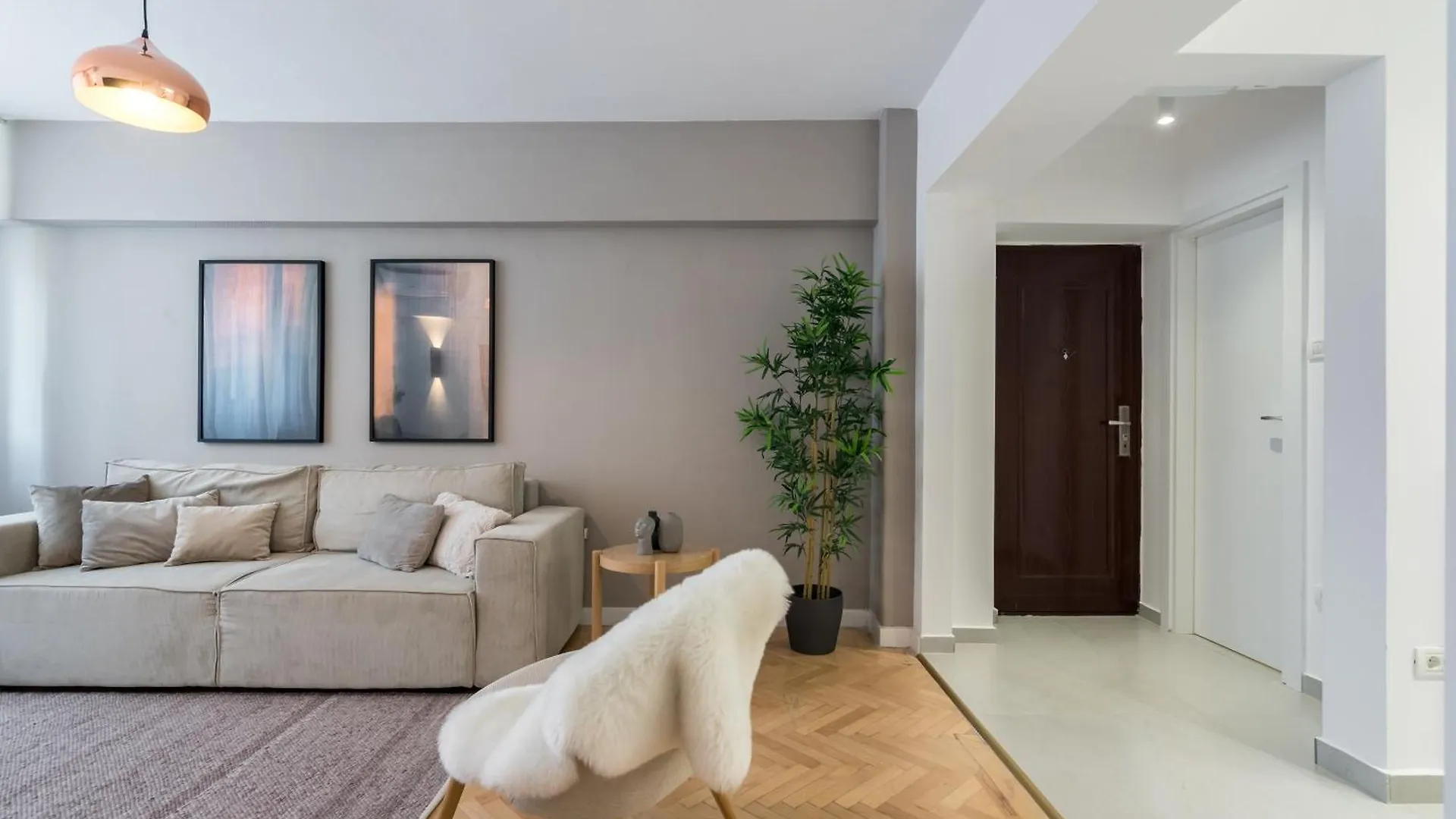 Majestic Downtown Apartment Bucharest