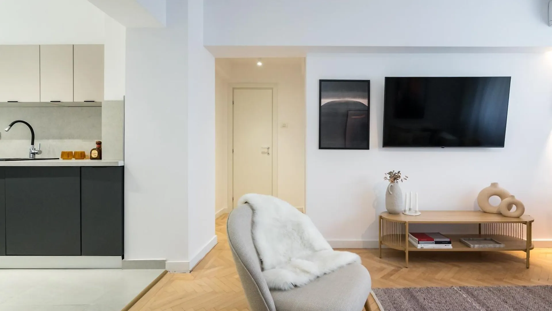 Majestic Downtown Apartment Bucharest Romania