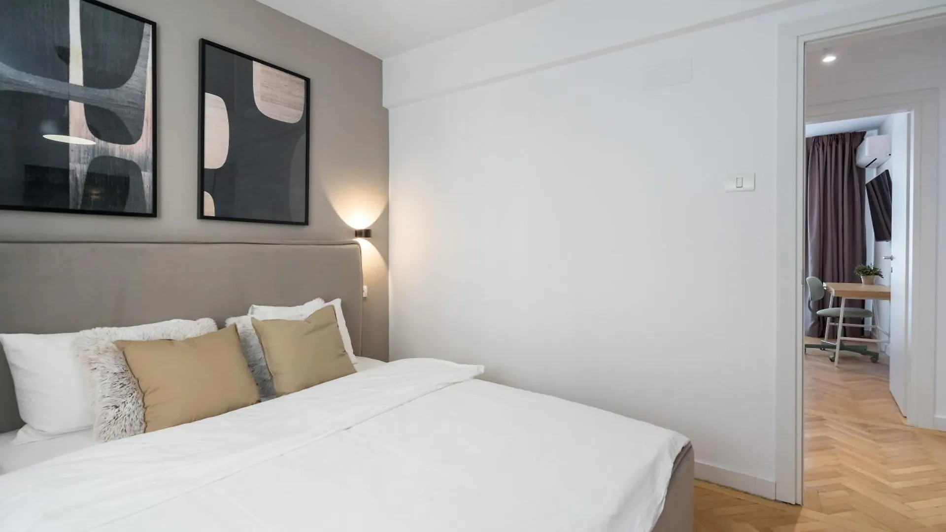 Majestic Downtown Apartment Bucharest